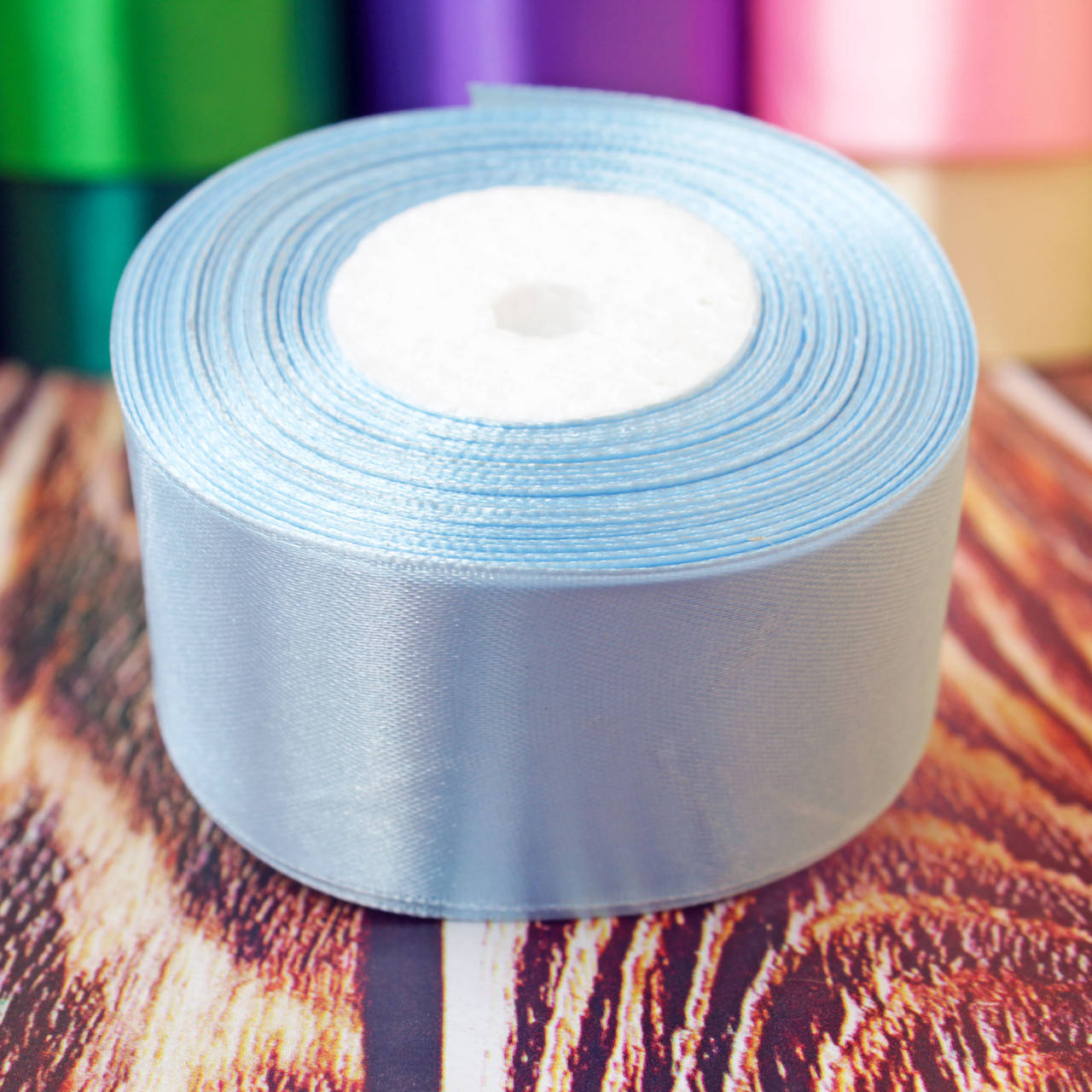 

Лента атласная однотонная / цвет светло-голубой / ширина 4,0 см / бобина 23 м