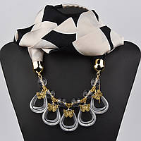 Шарф жіночий No13 двоколірний тканина поліестер із різними типами намистин і різними елементами розмір 147х14 см