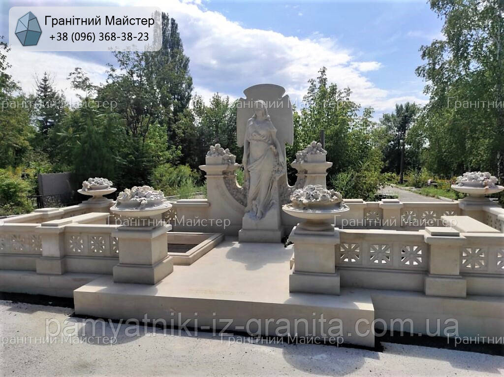 Мемориальный комплекс из мрамора № 690