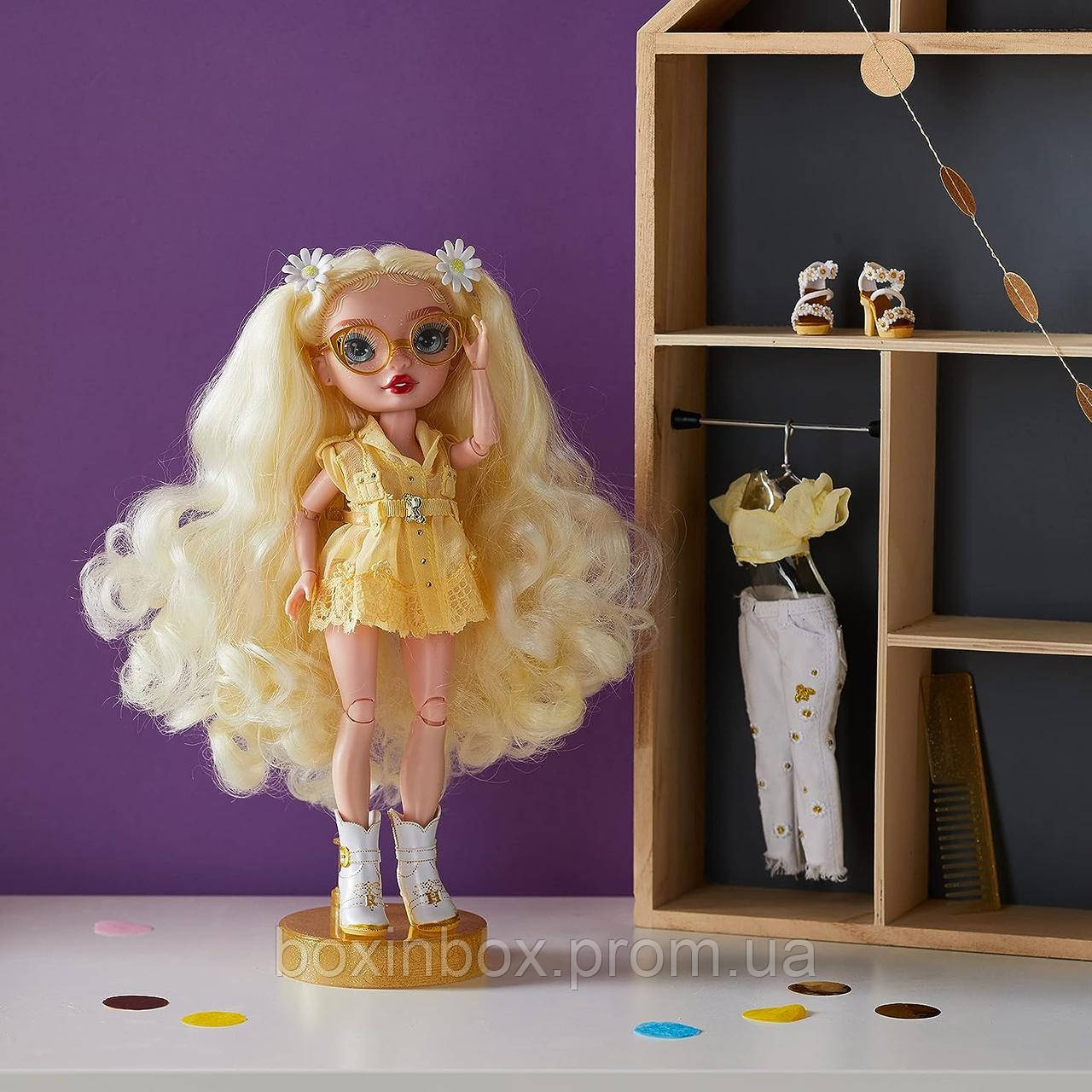 Rainbow High Delilah Fields модная кукла Buttercup Yellow с альбинизмом и очками. 2 дизайнерских костюма - фото 2 - id-p1931133994