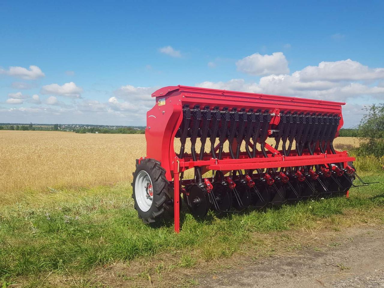 Сівалка зернова міні Grain-3000 варіаторна навісна зернотукова для рядкового посіву, ширина 3 м