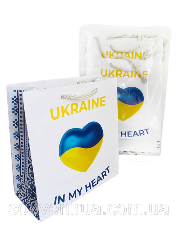 Упаковка подарункових пакетів Серце України (16х16 см) (Подарункові пакети)