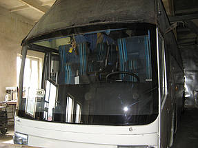 Изготовление и замена лобового стекла на автобусе Ayats Olimpia (Volvo B10M) в Никополе (Украина) 5