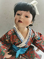 Порцелянова колекційна лялька Гейша