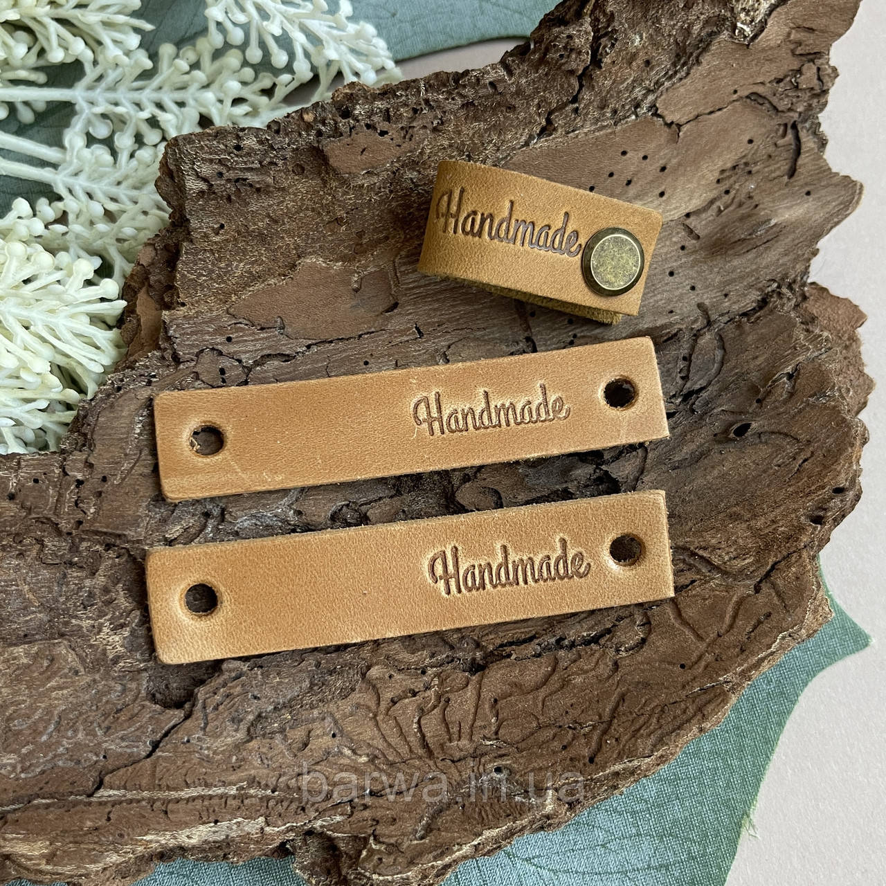 Шкіряна бірка з тисненням Handmade, 7х1,5 см (гвинт)