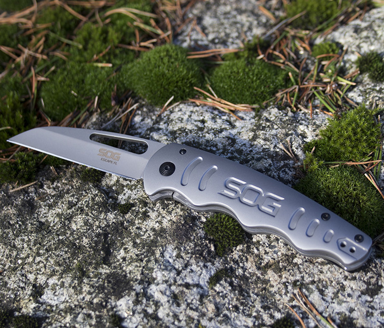 Розкладний ніж SOG Escape FL (Carbon/Graphite)