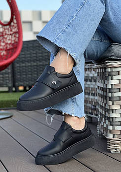 Кросівки жіночі 8 пар у ящику чорного кольору 36-40