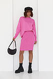 В'язаний костюм зі спідницею-олівцем і джемпером рожевий, фото 2