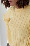 Жіночий в'язаний джемпер у широкий рубчик — жовтий колір, S (є розміри), фото 4