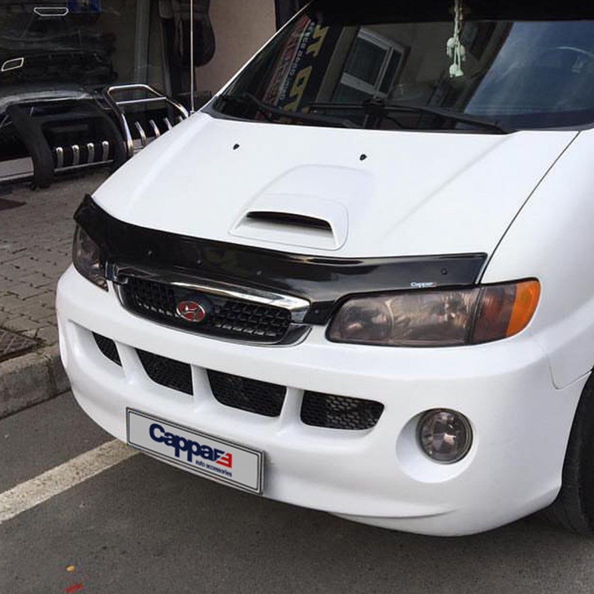 Дефлектор капота (мухобійка) Hyundai Starex 1998-2007 (Cappafe)
