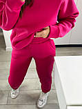 Малиновий теплий жіночий спортивний костюм із капюшоном і написом із турецької тринитки на флісі, фото 4