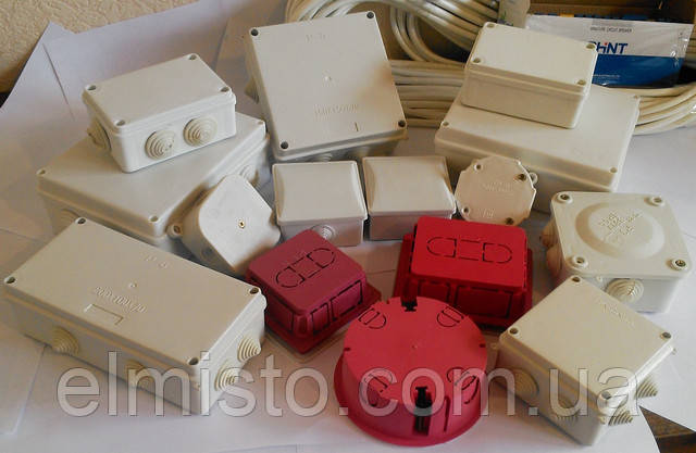 Коробка монтажная квадратная для наружной (открытой) установки 80х80х40мм IP54 с 4-мя гермовводами (кратно 20шт)