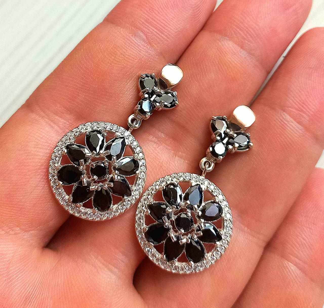 Круглые серьги из серебра с золотыми вставками черные циркон (ID ...