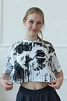 Білий топ з рукавами для дівчинки з матеріалу кулір з принтом кішки р. 104-170