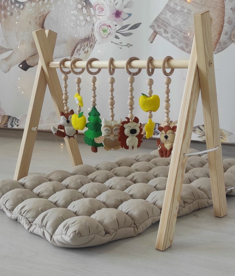 Мобіль дитячий, підлоговий, Бебі Джим + комплект підвісок Лісовичок + матрацик  БОН БОН Латте