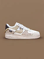 Женские кроссовки Nike Air Force 1 Tan Low Bling (белые с бежевым) молодёжные кроссы новинка сезона 7574