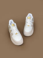 Мужские кроссовки Nike Air Force 1 Tan Low Bling (белые с бежевым) молодёжные кроссы новинка сезона 7574