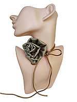 Трендовый чокер роза оливкового цвета на шнурке, цветок чокер, украшение на шею с розой