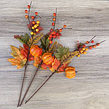 Бутон'єрка "золота осінь" з ягодами листям і гарбузом 45 см, фото 2