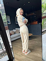 Жіночий костюм