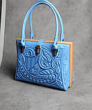Вечірня сумка "Калла" блакитного кольору, комбінація шкіри та дерева, ручна робота, 27×19×11 см, фото 3