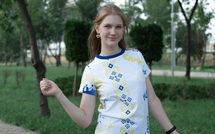 Футболка з патріотичним принтом Я вільна для дівчинки з матеріалу кулір р. 140-170