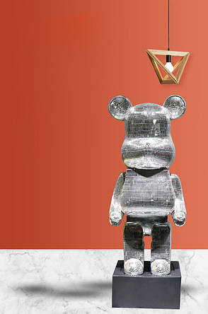 Фігурка Bearbrick срібного кольору на підставці SUPREME 155 см. Іграшка дизайнерська Беарбрик. Фігурка Be@rbrick, фото 2