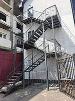 Сходи з перилами