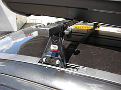 Автобагажник на гладку дах в штатні місця Amos Astra (Амос Астра)