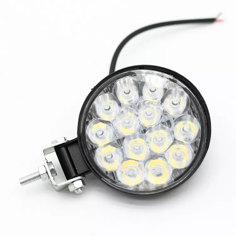 Світлодіодна кругла фара 12-30V 42W 6000 K IP68 LED круглі фари на авто, трактор