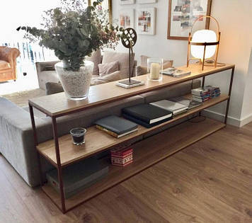 Консольний столик за диваном в стилі лофт з дерев'яними стільницями