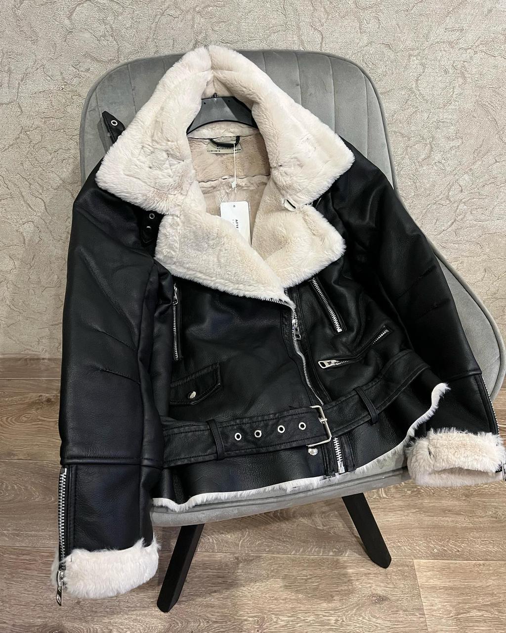 Жіноча чорна дублянка косуха з білим хутром, фото 1