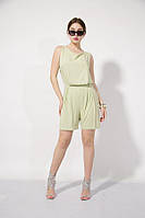 Комбинезон из шортами и кружевной спинкой