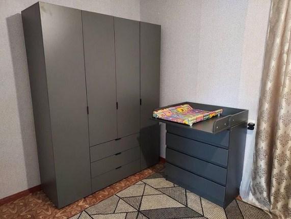 Дитячий комод-пеленатор на телескопах колір антрацит, фото 1