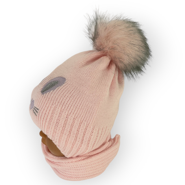 Зимняя теплая шапка Стильная зимняя шапка для девочки