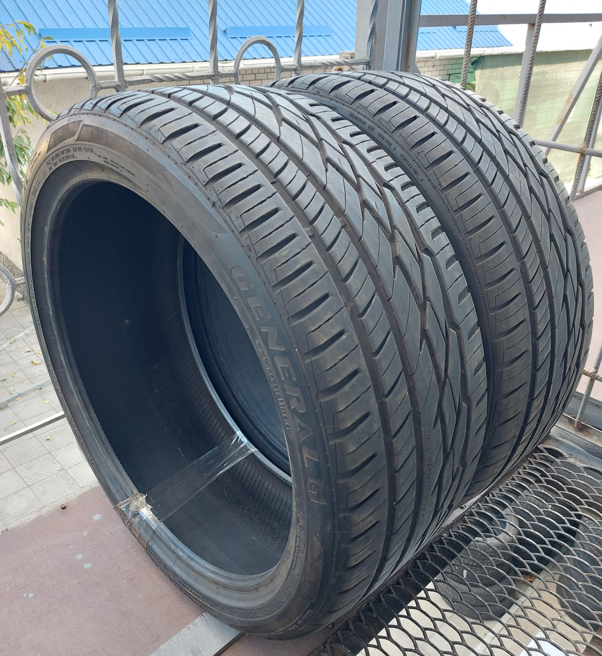 Шини бу 285/35 R23 General Grabber GT, пара