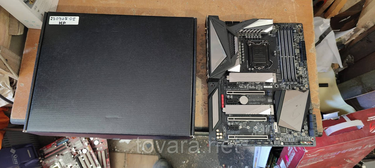 Мат. плата Gigabyte Z390 AORUS MASTER LGA1151 Z390 3xPCI-E HDMI GbLAN SATA RAID ATX 4DDR4 No 23030505