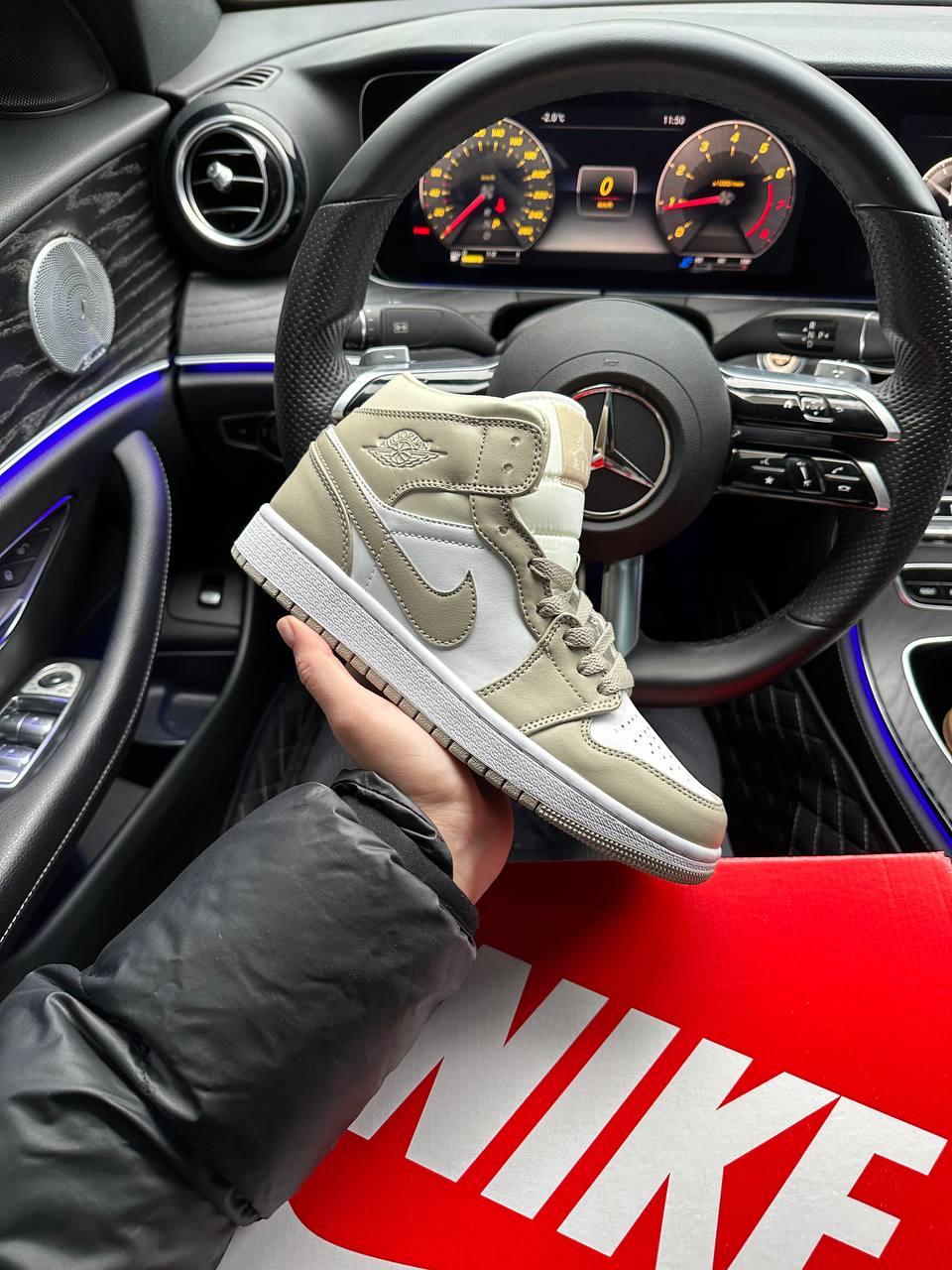 Жіночі кросівки Air Jordan 1 Mid Linen Grey White 554724-082, фото 1