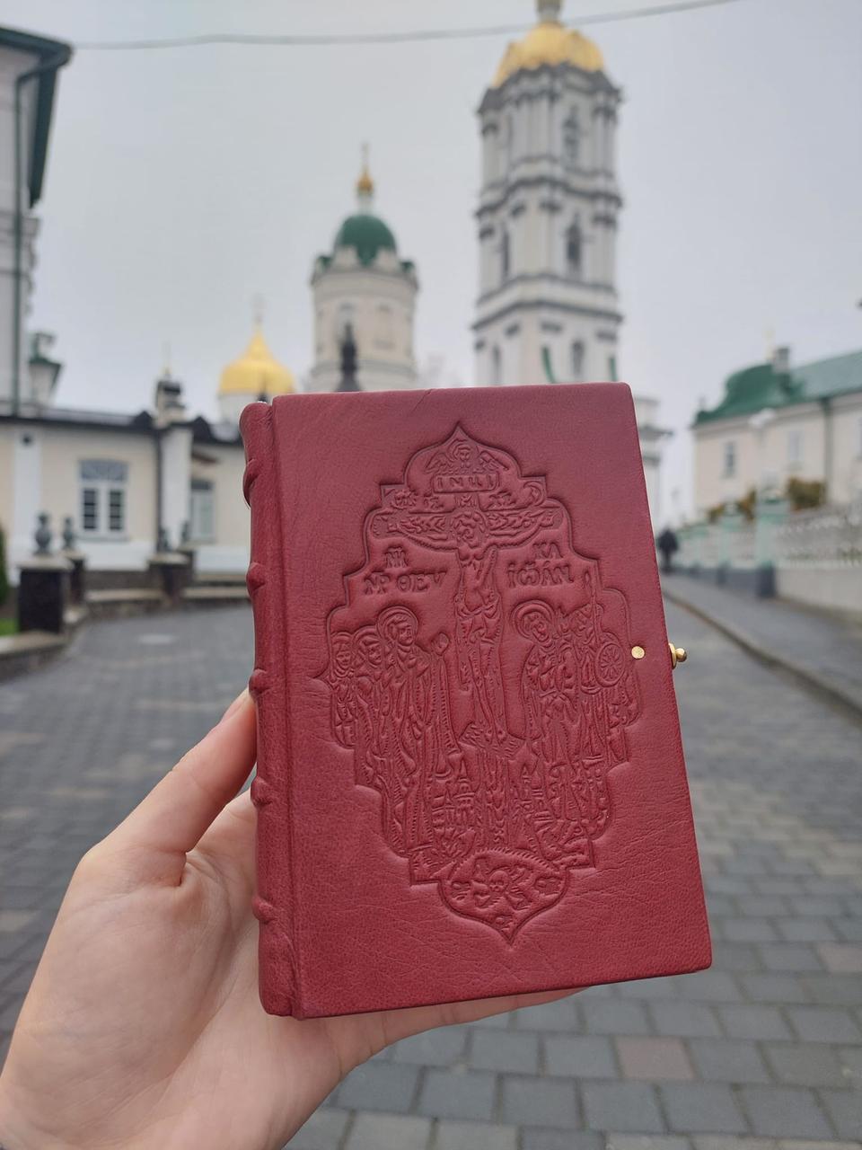 Євангеліє 10х14,5 см церковно-слов'янська мова (червона палітурка)