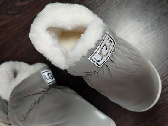 UGG Дутики СІРЯНІ високі з БІЛОЮ опушкою на білій підошві жіночі без застібки непромокальні зимові, фото 5