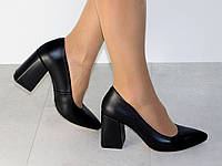 Черные кожаные туфли на устойчивом каблуке женские
