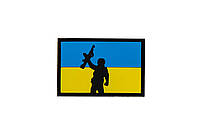 UA FLAG WITH SOLIDER ПВХ патч 3D