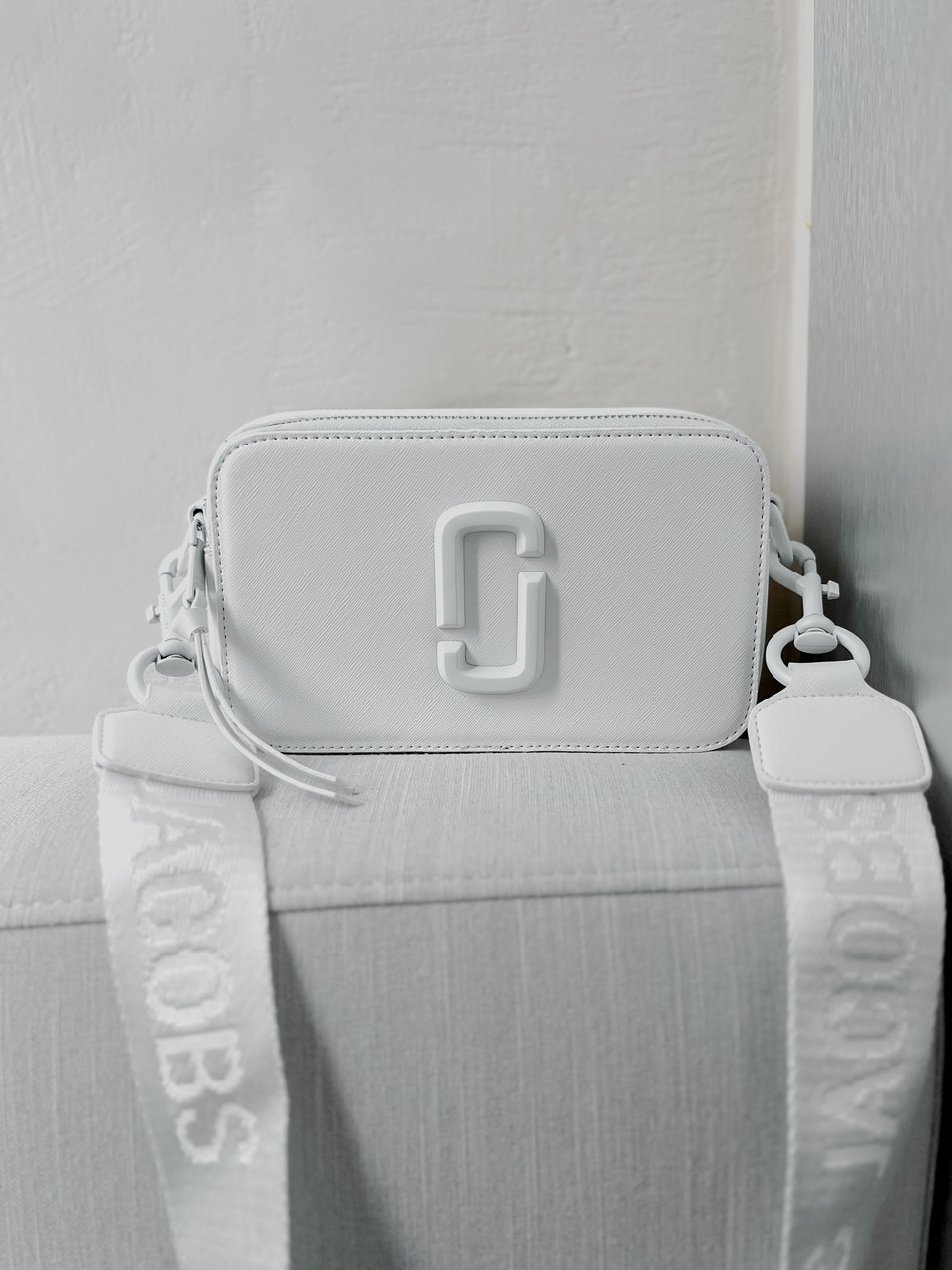 Marc Jacobs Logo Total white 20*12*7