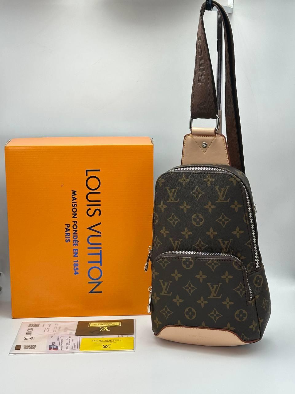 LV Avenue Sling 30*20*7