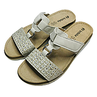 Літні шльопки жіночі на липучках зі шкіряною устілкою, анатомічні босоножки на платформі з плоскою підошвою. 38, Бежевий