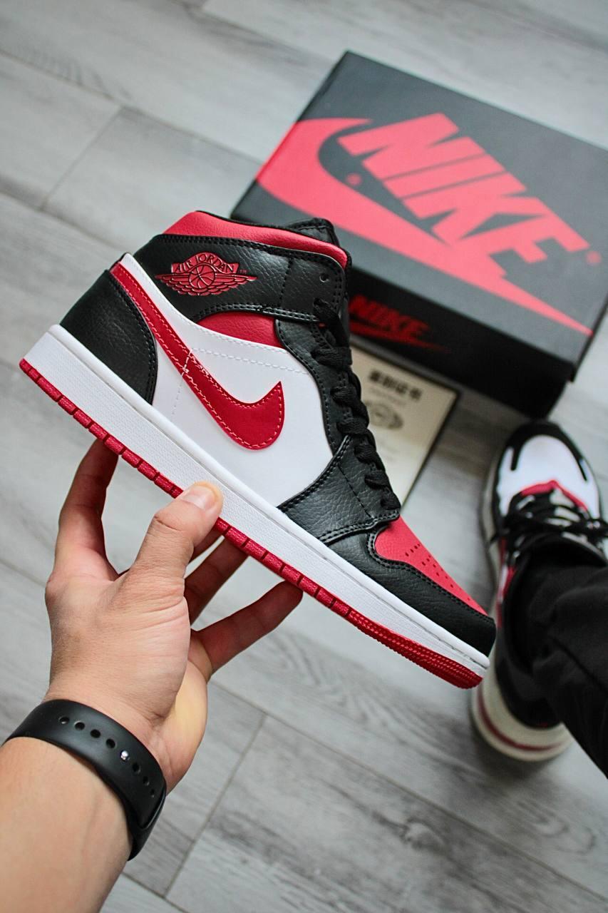 Кросівки чоловічі чорно-червоні Jordan Retro 1 Black Red (04792)