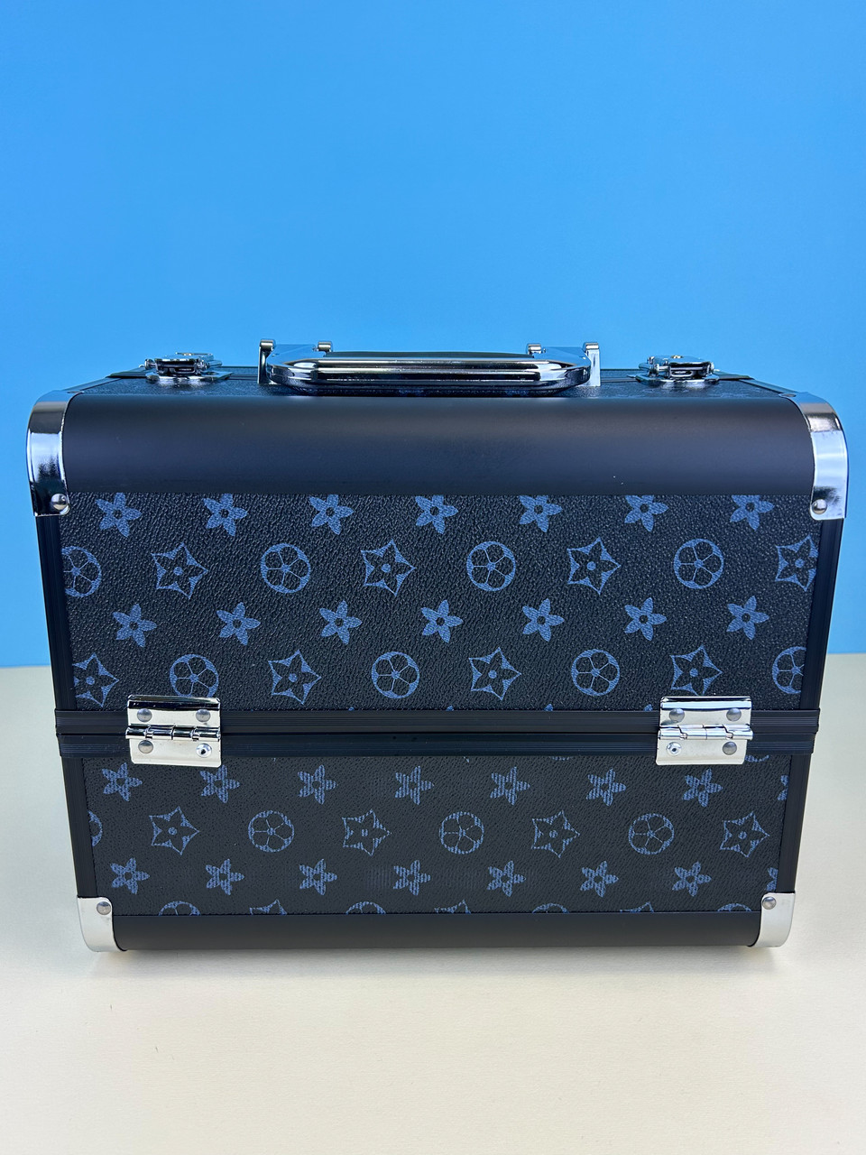 Алюминиевый бьюти кейс чемодан для косметики с выдвигающимися полками 740А (Ч24158), синий с орнаментом - фото 6 - id-p1911984381