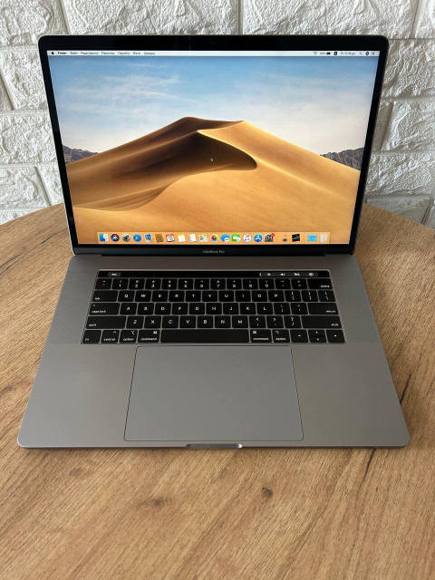 Ноутбук Б-класс Apple MacBook Pro A1990/ 15.4
