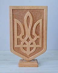 Герб України дерев'яний на підставці коричневий 21*13.5см