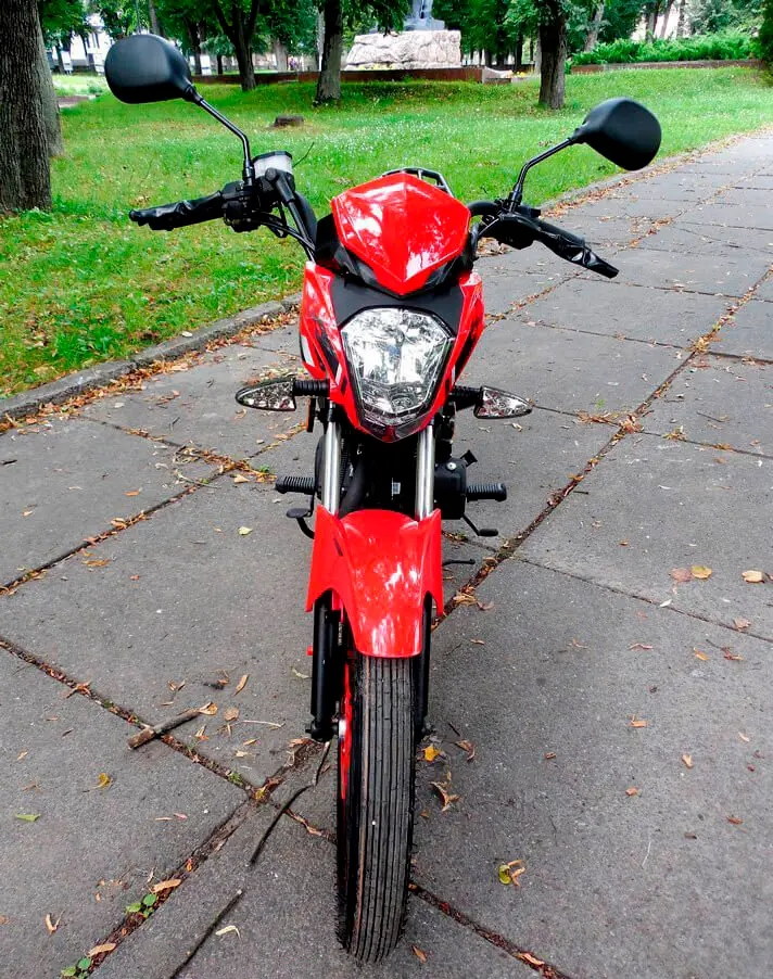 Мотоцикл легкий дорожный SPARK SP150R-14 бензиновый четырехтактный двухместный 150 кубов 90 км/час - фото 5 - id-p1936064831